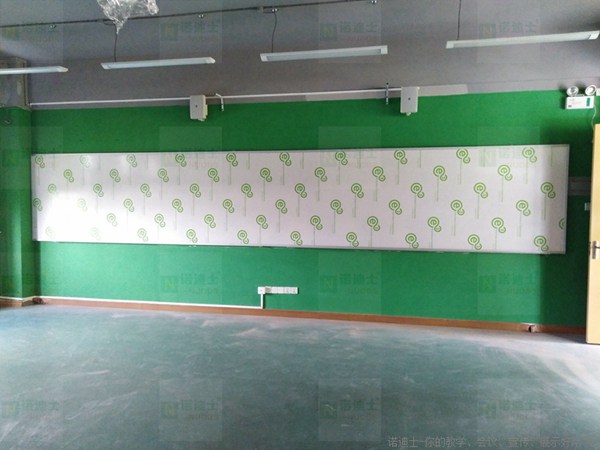 哪里可以訂制好質(zhì)量超長搪瓷白板，定做課室大白板，學(xué)校超長涂鴉白板